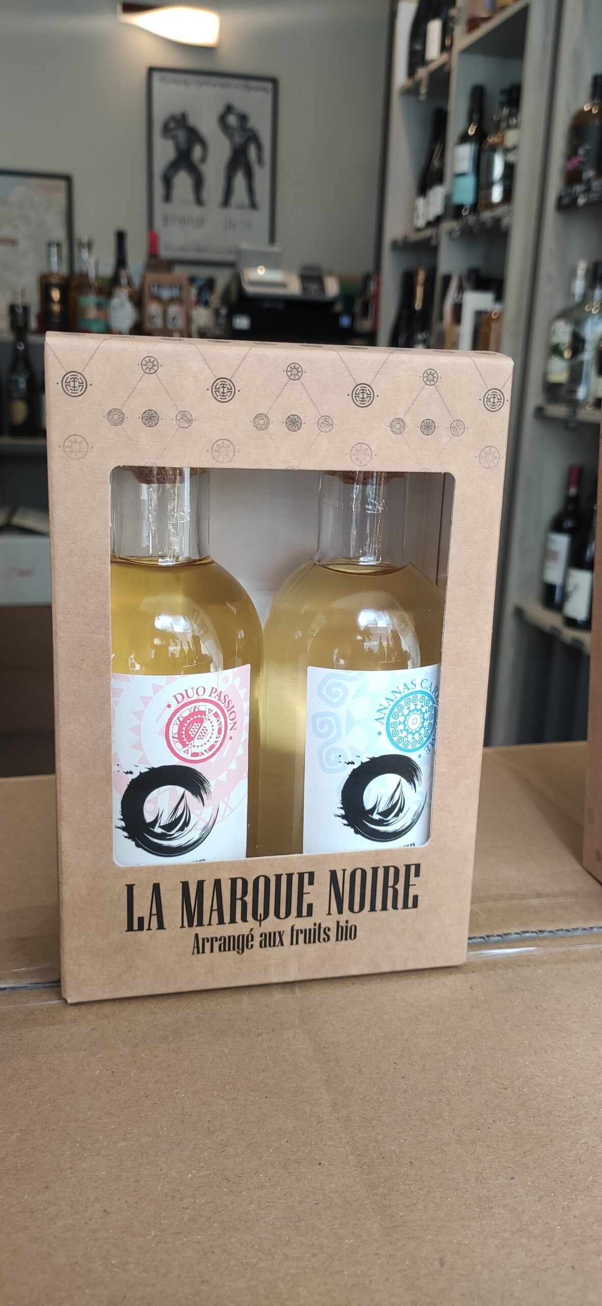 La marque noire - Arrangé aux fruits bio - Rhum de qualité et authentique - Cave Le Pif en l'air
