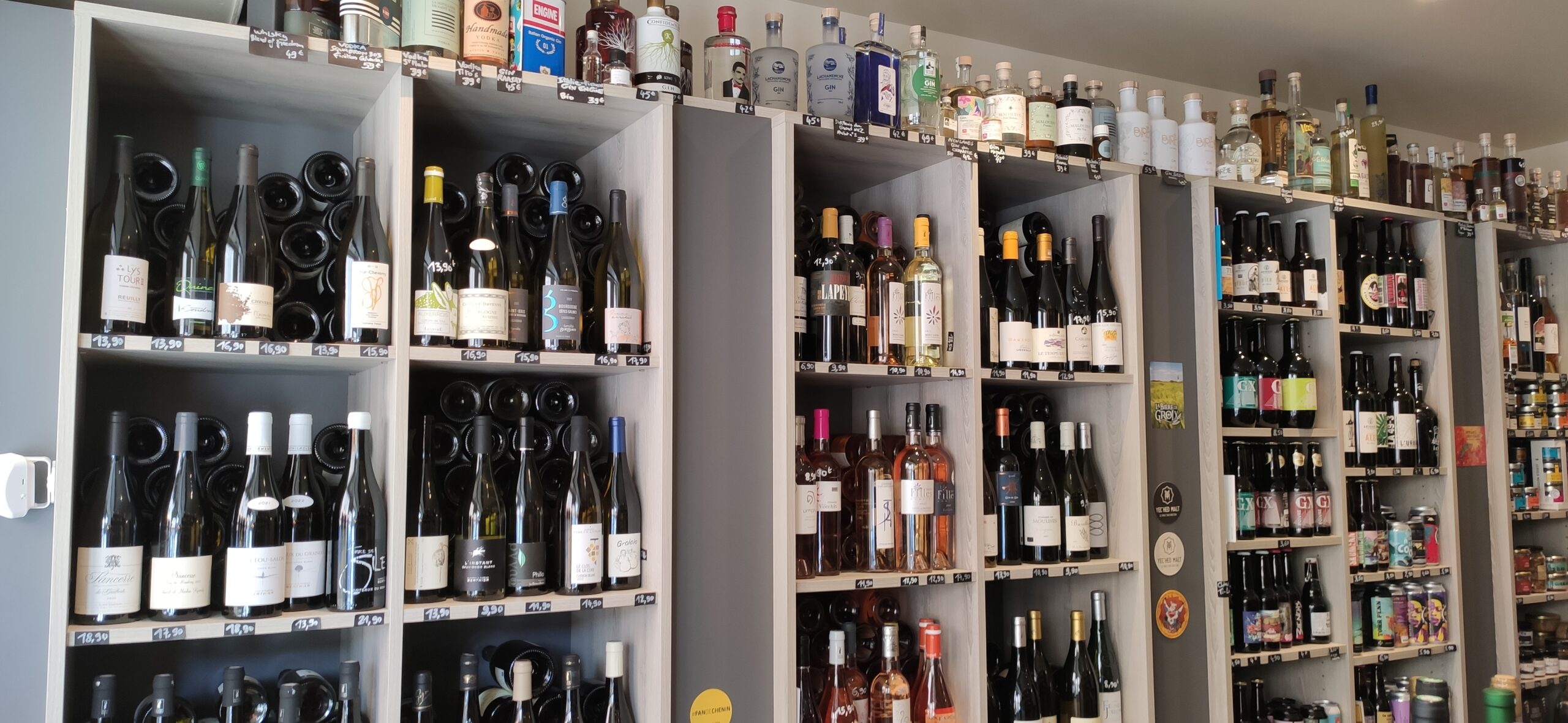 Intérieur Cave grande sélection de bière Vins, spiritueux et autres - Cave Le Pif en l'Air