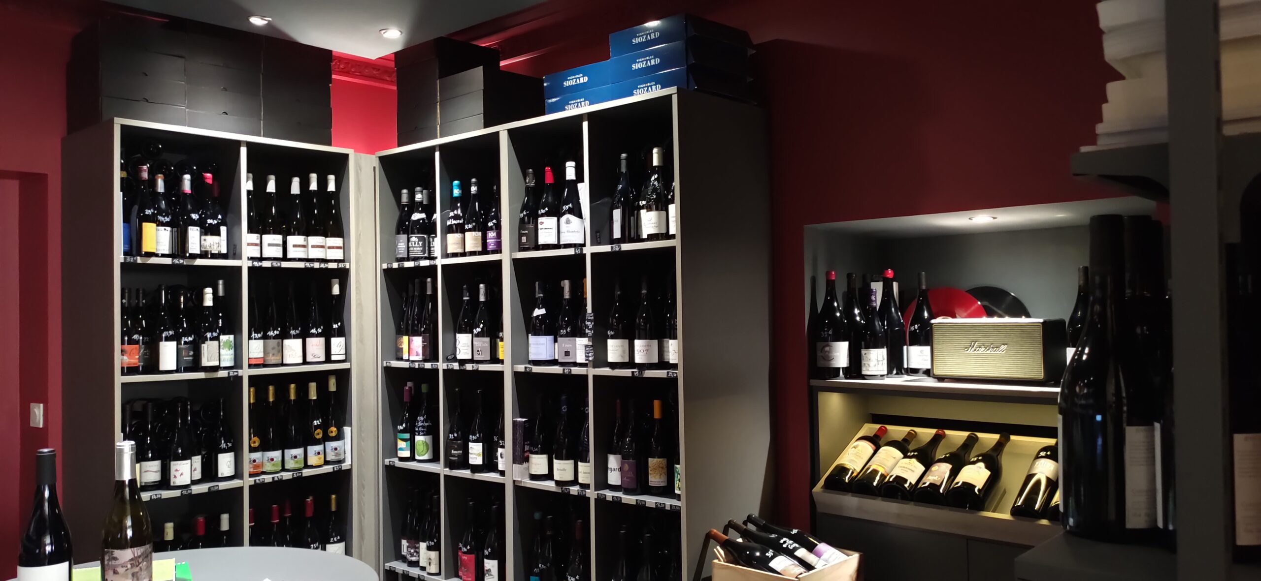 Intérieur Cave - Grande sélection de Vins et Magnums - Cave Le Pif en l'Air