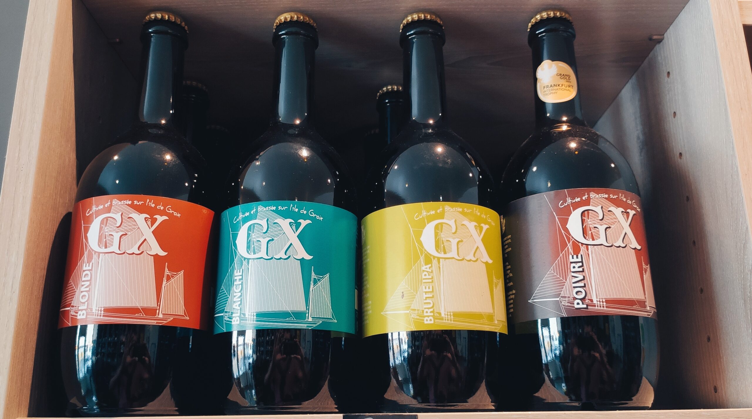Bière l'île de groix - Bière de Groix brasse et embouteille au cœur de l’île les GX - Disponible dans votre cave Le Pif en l'air